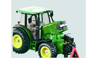 John Deere 5820